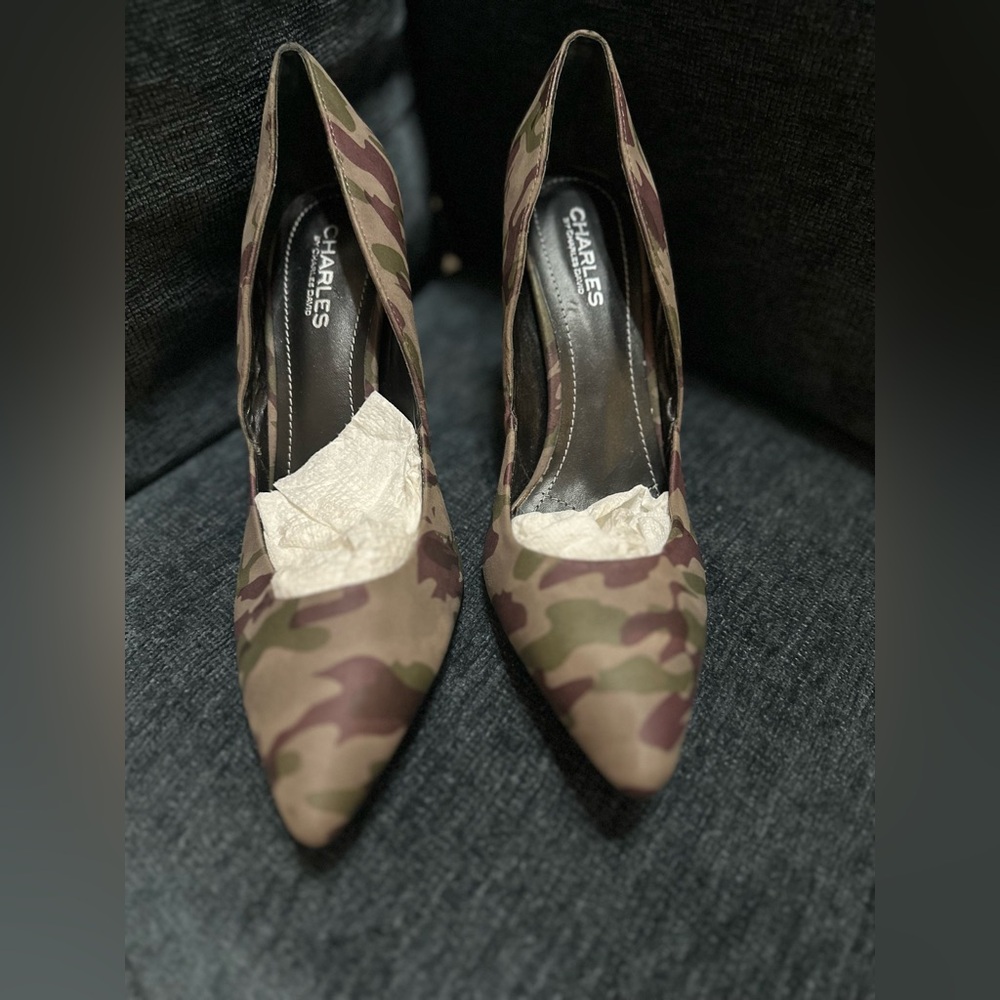 Charles David Camouflage Patterned Heels